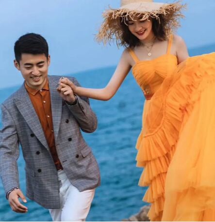 大好評中！カラードレス オレンジ オフショルダー 可愛い もめる  