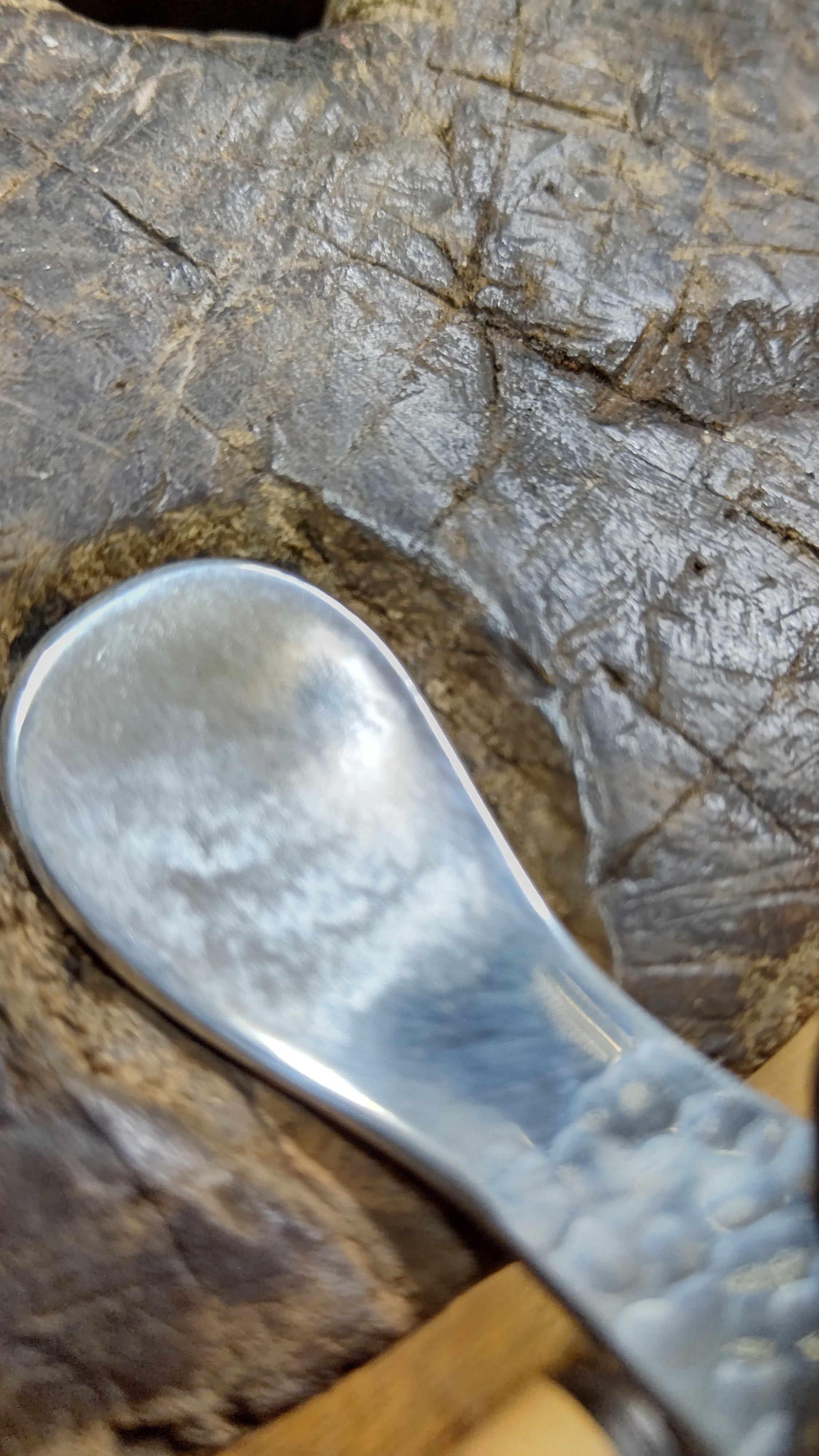 大人気！ギフトにも最適！／純銀鎚目・ピュアシルバーアイススプーン