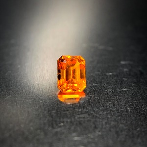 最も美しいオレンジ色 0.16ct UP 天然 マンダリンガーネット