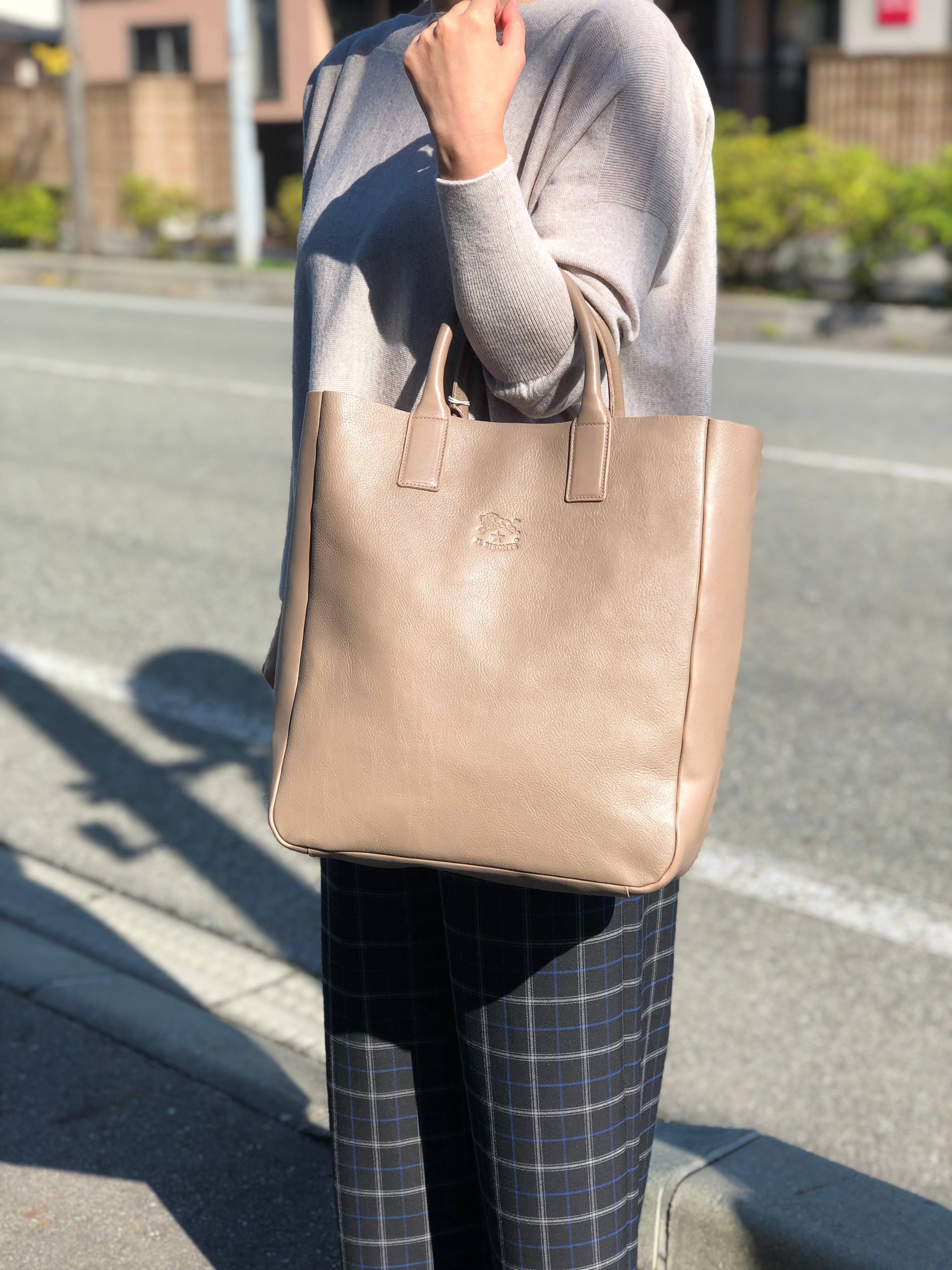 売れ筋商品 トートバッグ バッグ IL BISONTE ORIGINAL LEATHER TOTE BAG