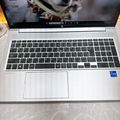 美品 2022年式/HP ProBook 450 G9/メモリ8GB/SSD256GB/15.6型/大型ノートパソコン
