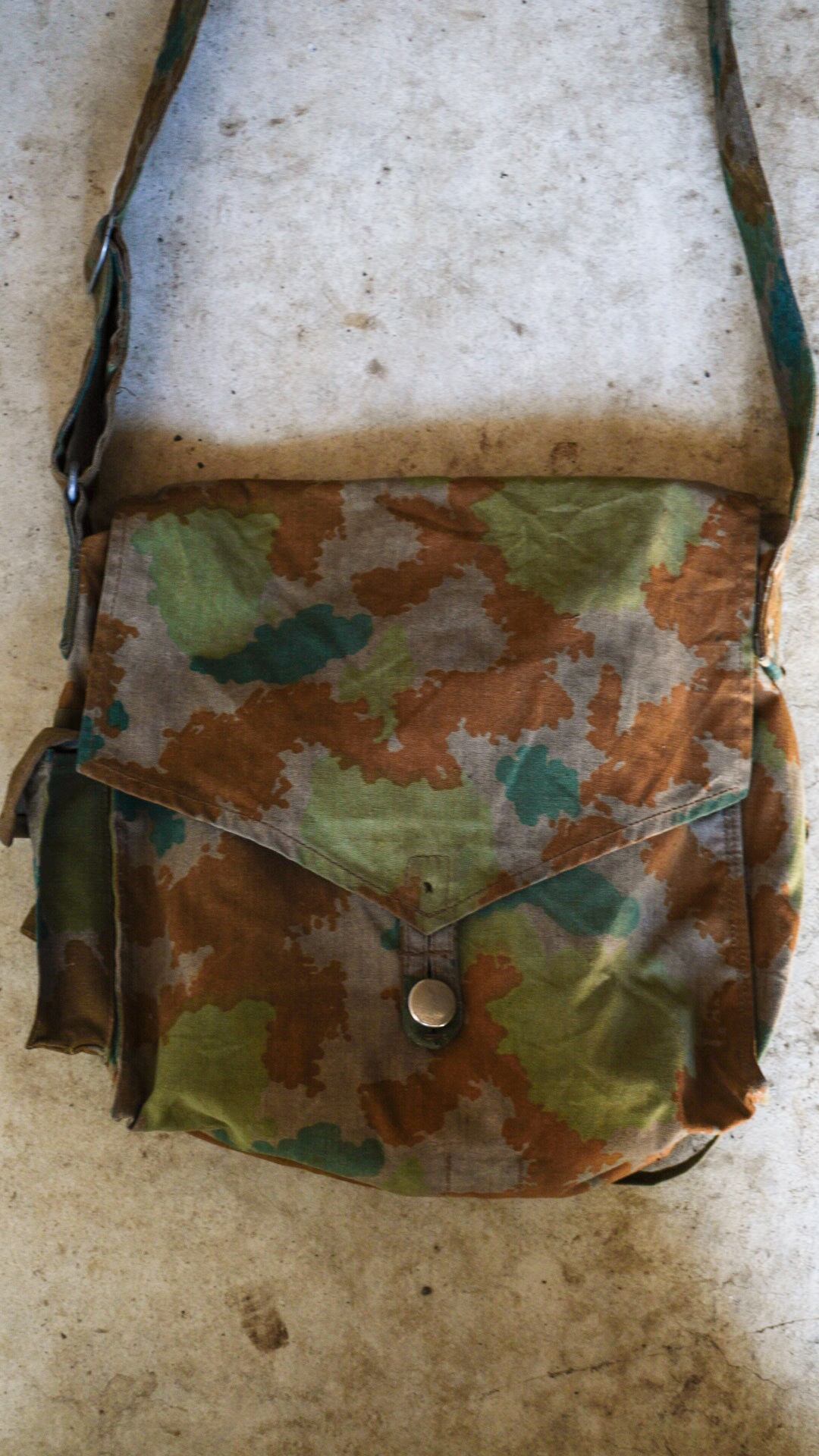 1960-1970s】東ドイツ軍 カモフラージュ柄 ショルダー バッグ《NVA