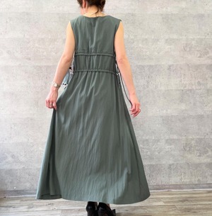 アンナケリー　Annakerry  V NECK JUMPER SKIRT