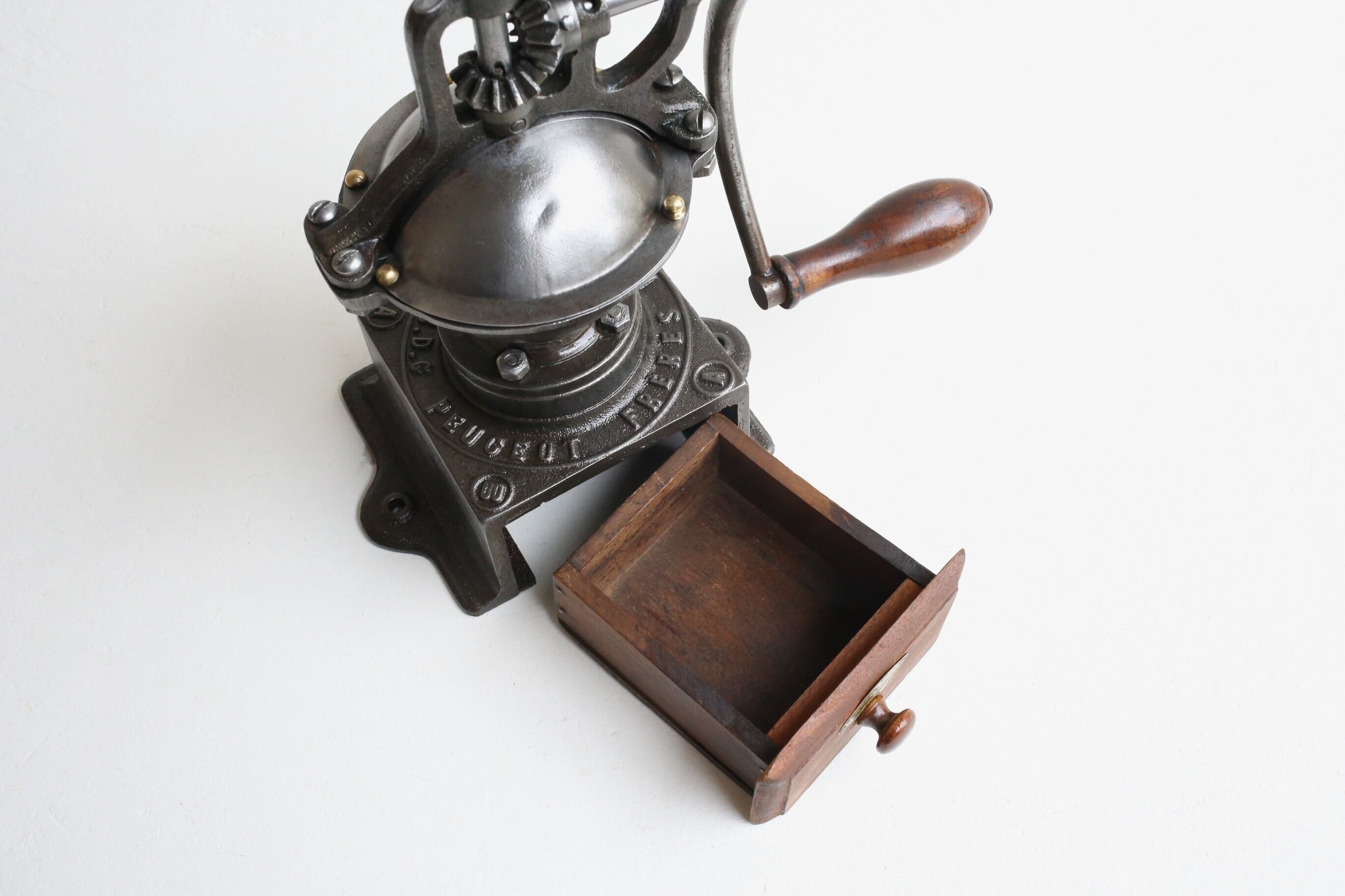 フランス アンティーク Peugeot プジョー コーヒーミル 『A00』N-05288