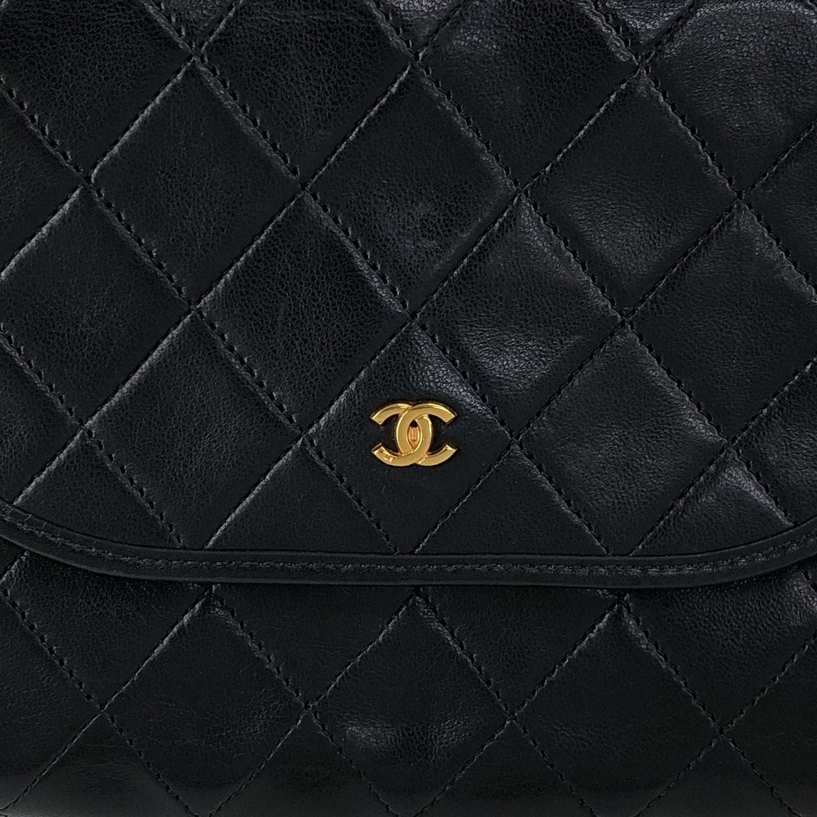 CHANEL シャネル ショルダーバッグ ブラック マトラッセ ココマーク