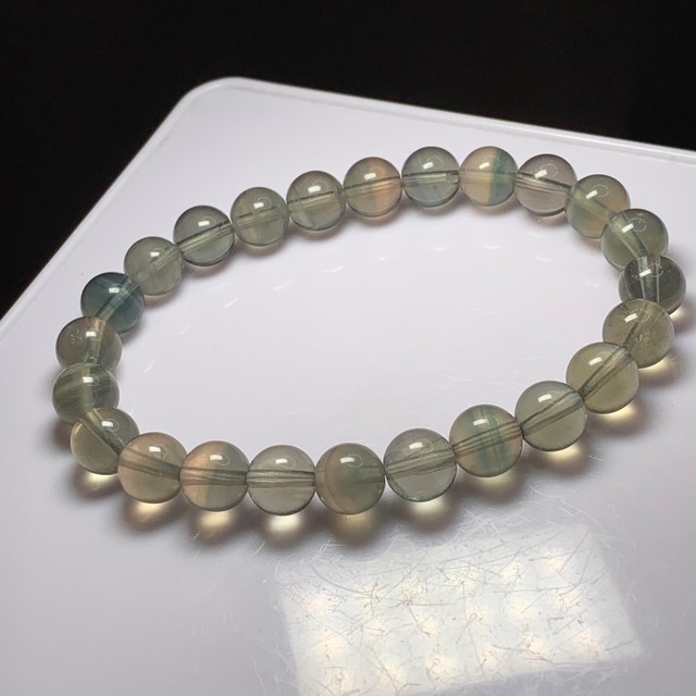 N.no5.珍しい色合い.グリーンベースフローライトブレスレット