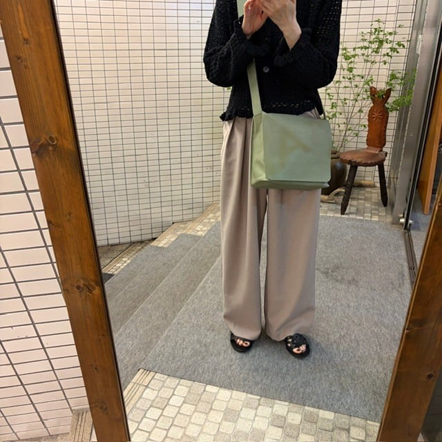 B.stuffのスクエアショルダー