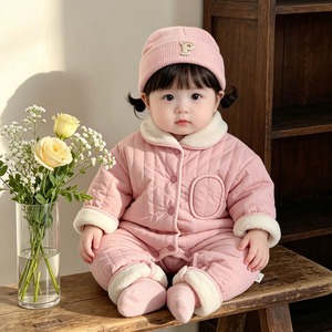 【BABY】暖かいピンク防寒ロンパース