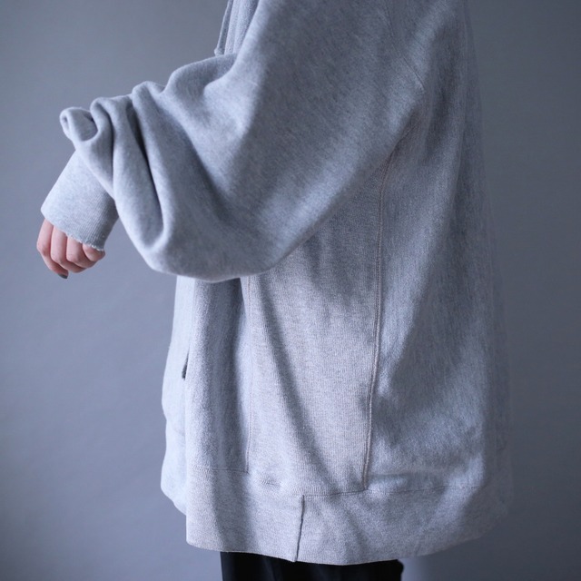 "Champion" light gray color over silhouette reverse wave sweat parka