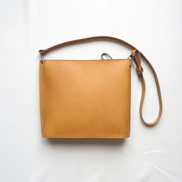Italian leather shoulder bag「streamline」YELLOW
