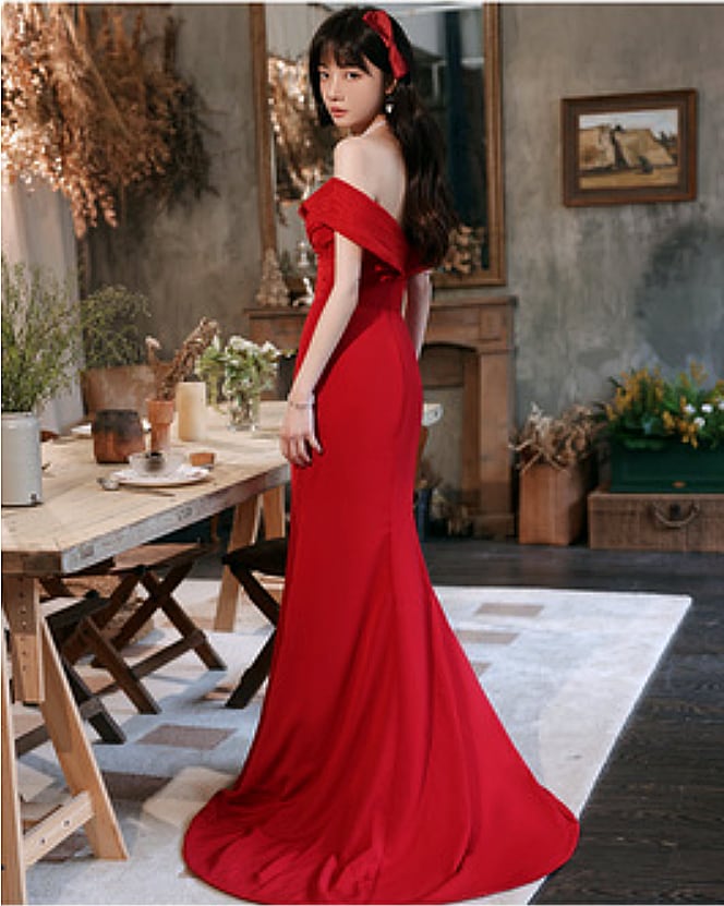 大人かわいい夏コーデ　赤のドレス\u0026パーティーバックとロングアクセサリーのセット