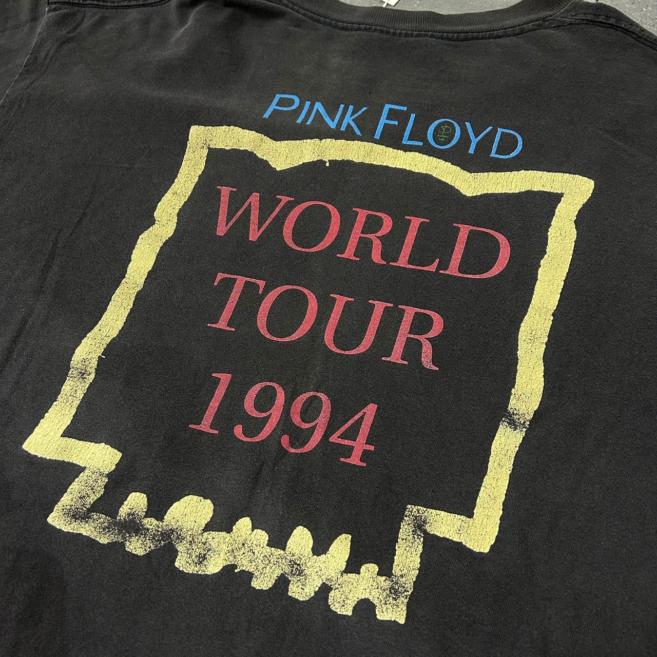 1994 PINK FLOYD PRINT T's