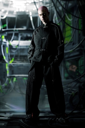 XIPHEVIL マトリックスブラックスーツ