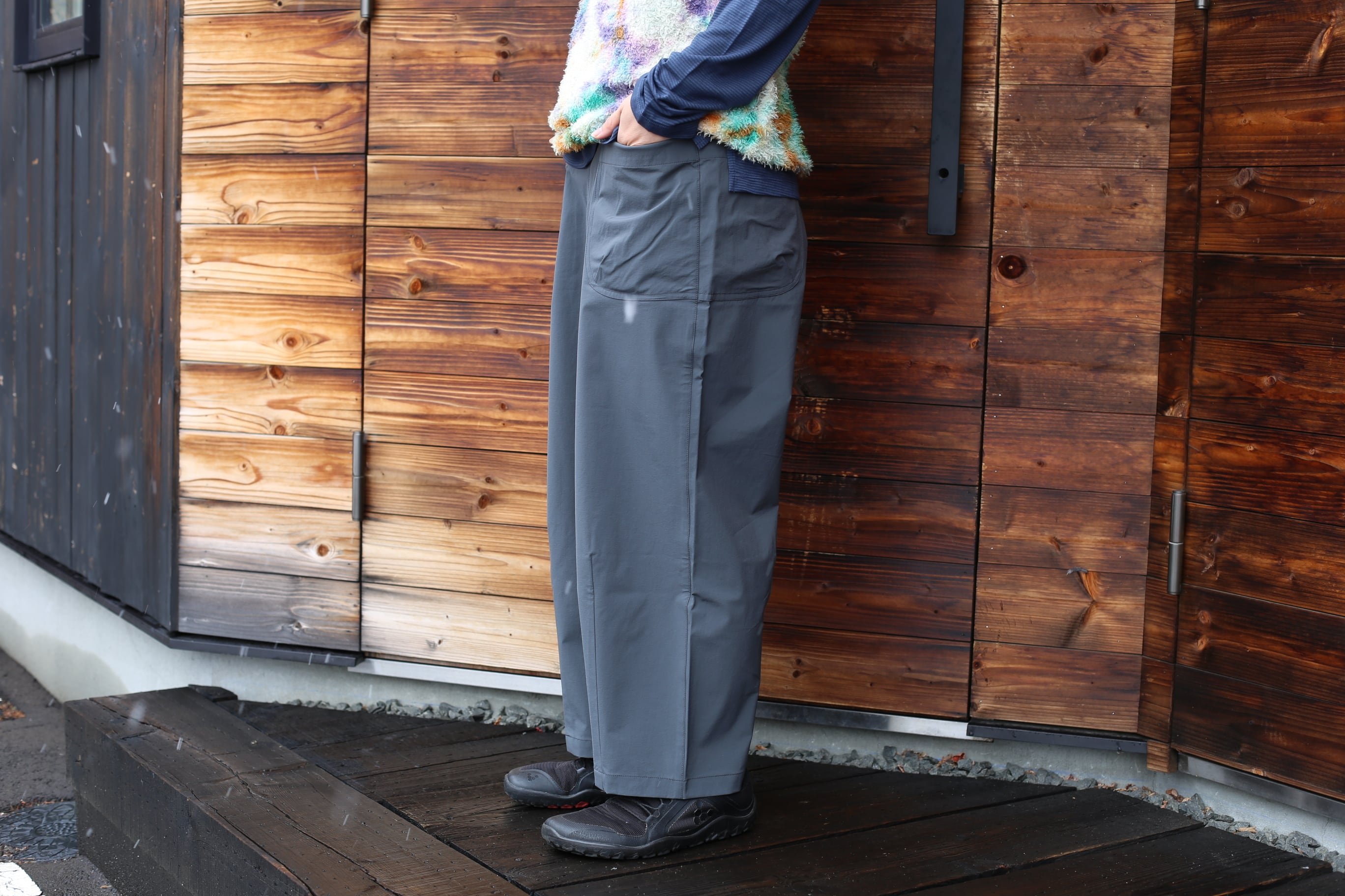 ソフトシェルのカーブパンツ | 01. Outdoor & Life Shop
