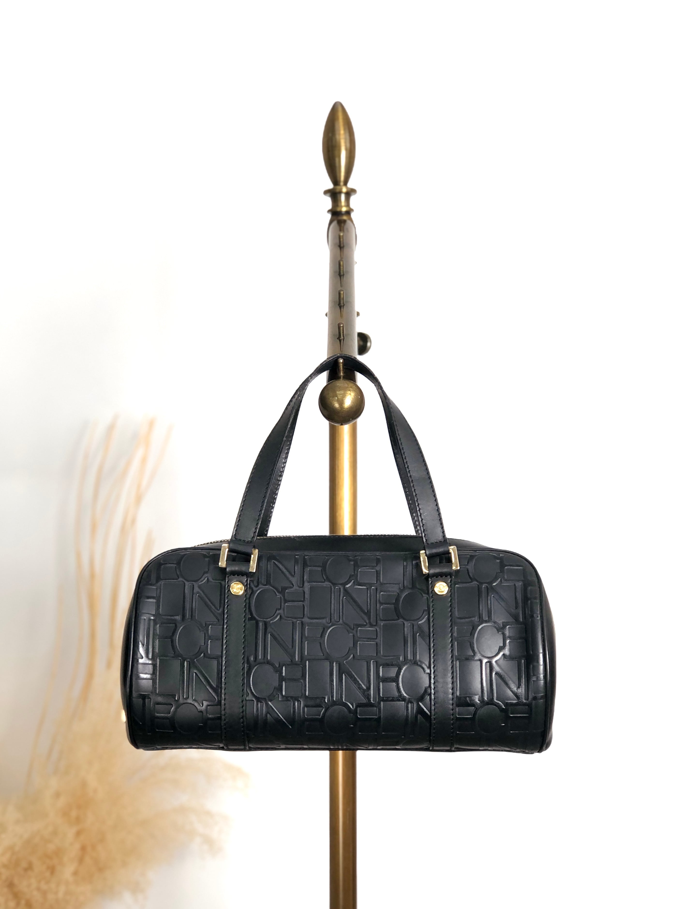 CELINE セリーヌ ハンドバッグ ブラック ロゴ型押し レザー ロールバッグ vintage ヴィンテージ オールド 2jj6ge