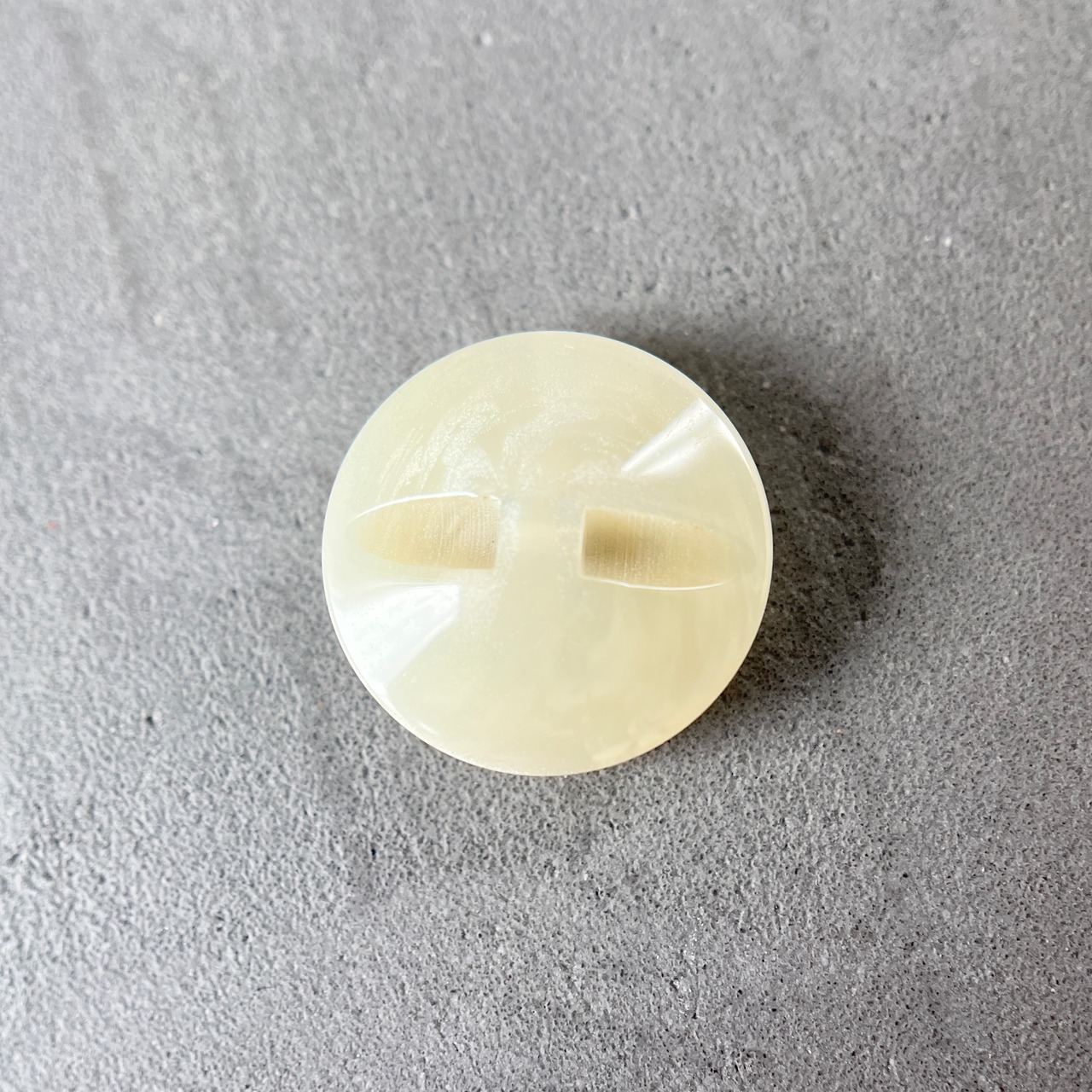 アイボリー×ゴールドストーン 19.5mm・画像3