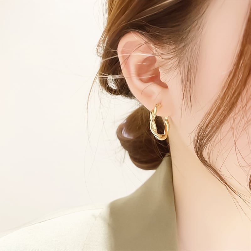 ツイストフープ ピアス レディース pierce | LAVISH
