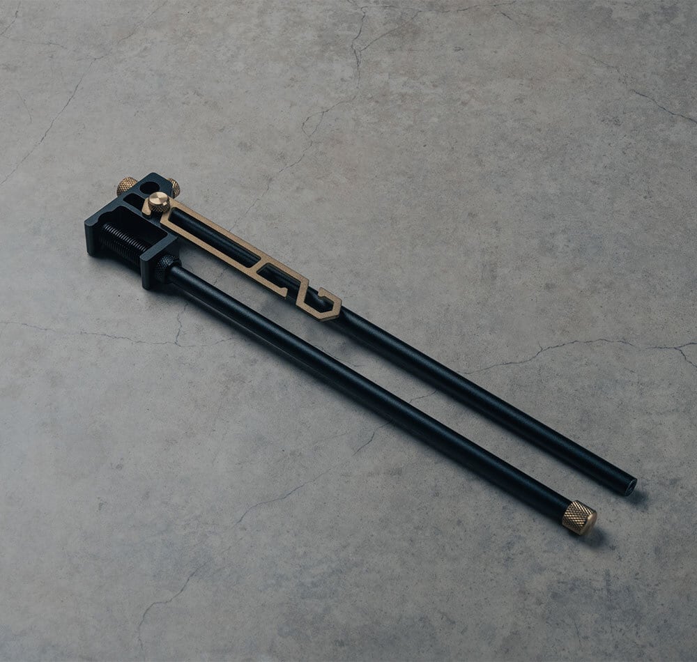 MIGRATRAIL FIT HANGER フィットハンガー（ブラック/ブラス） | OLIVE