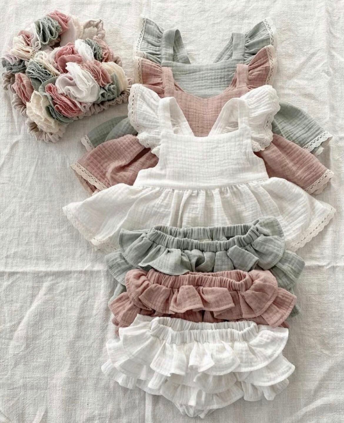 フリルドレス&レースショートパンツ