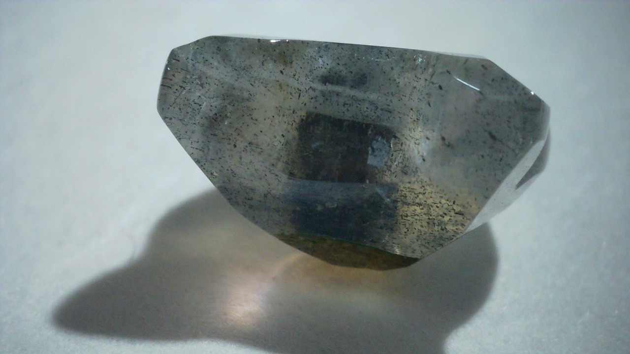 ラブラドライト（猫カット）　1.35ct　[C13‐140]