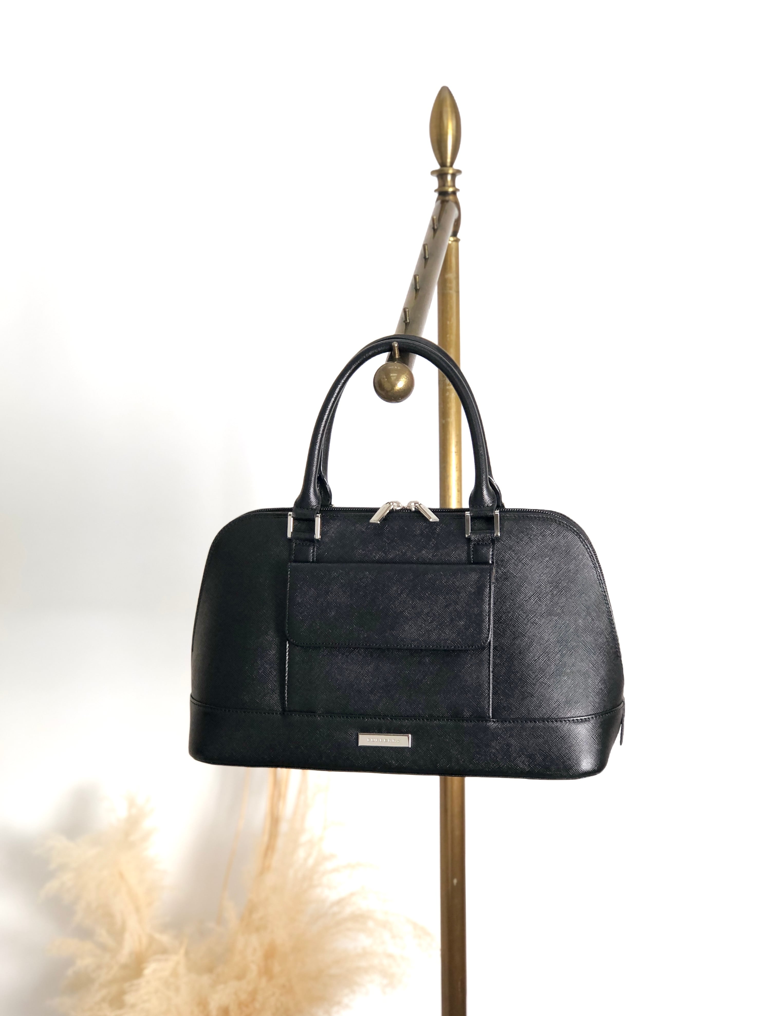 BURBERRY バーバリー ハンドバッグ ブラック ロゴプレート レザー