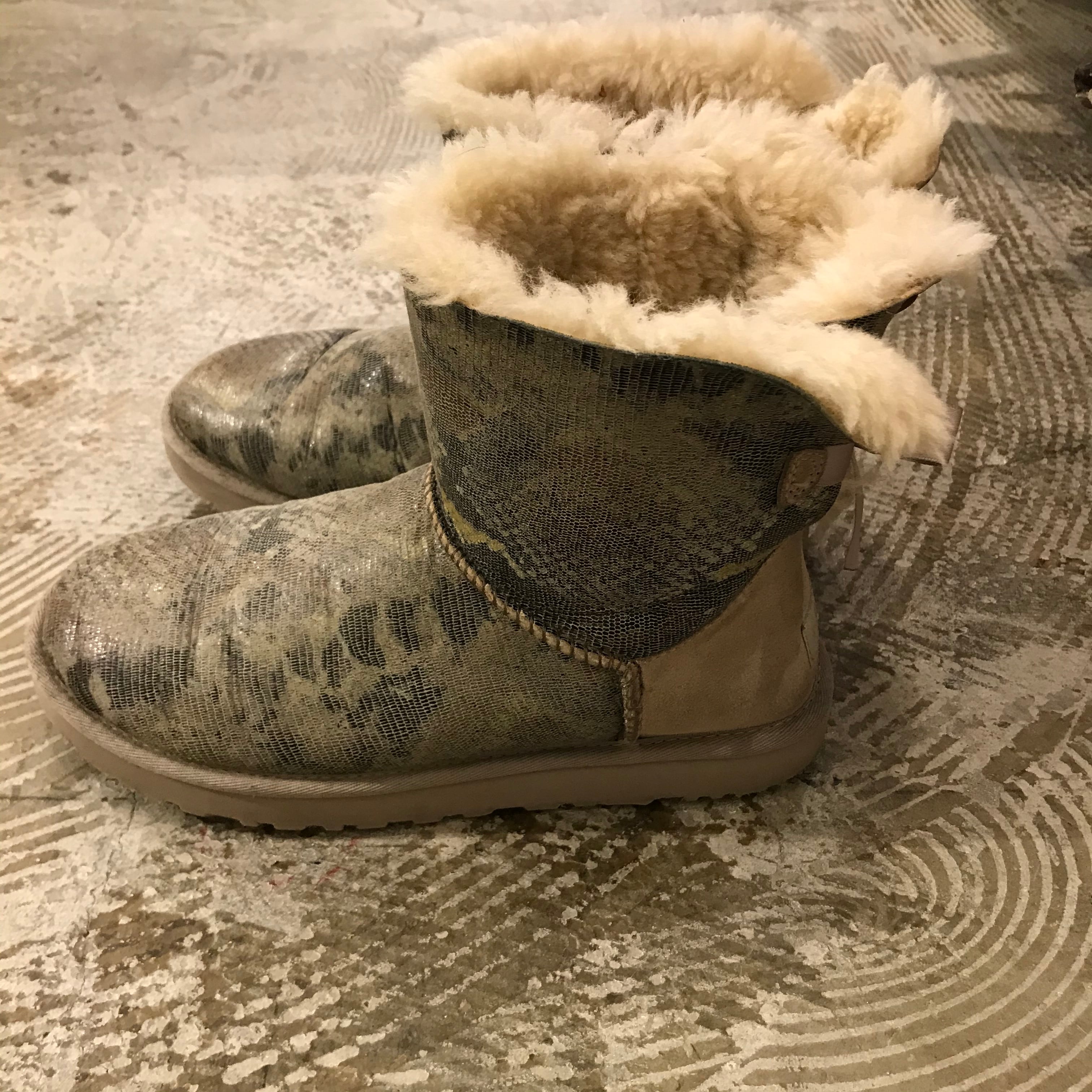 UGG ムートンブーツ パイソン柄