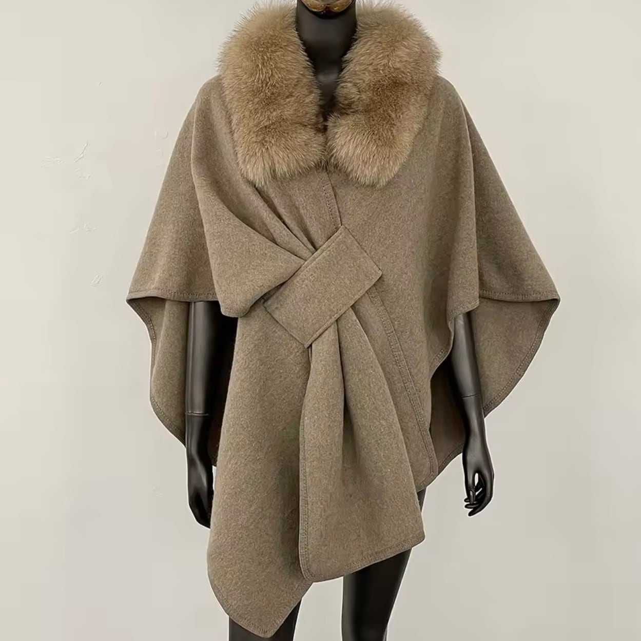 High-quality fur cape《 即日発送 》 | CLARA