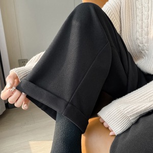 ハイウエストストレートクロップドパンツ W01048