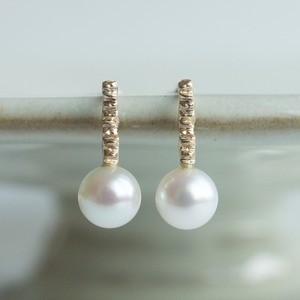 スクラッチパールピアス