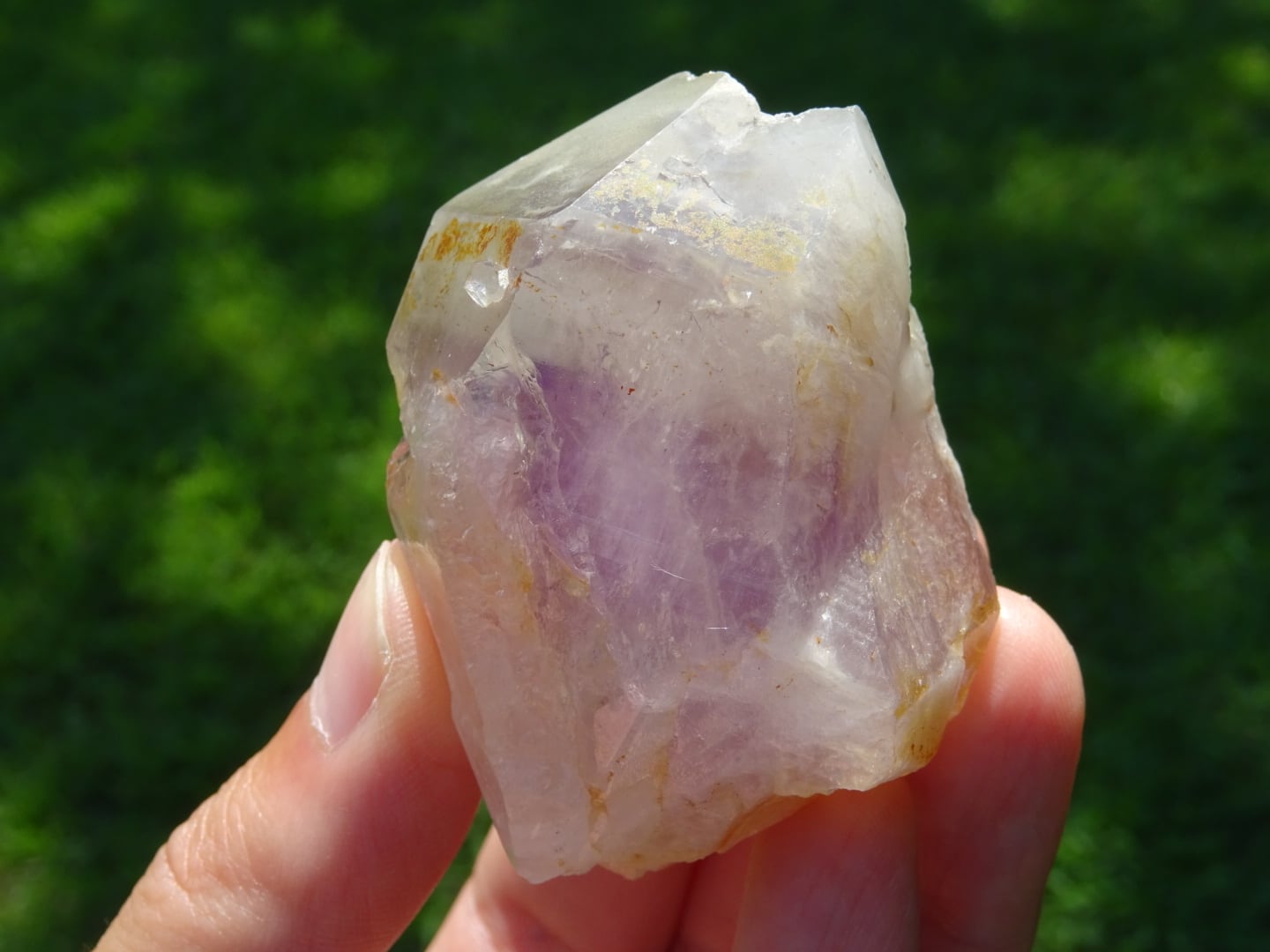 ガズニーアメジスト（アフガニスタン産、Super Rare） ~Ametsyt Dreams