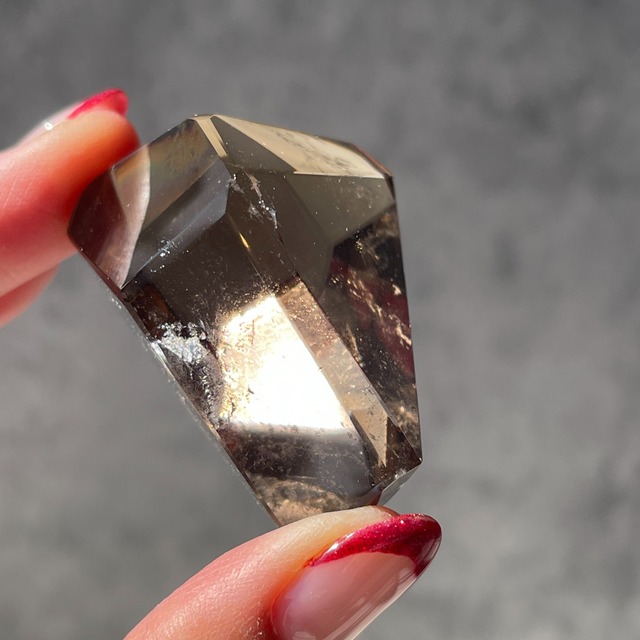 No.６【ブラジル・ミナスジェライス州アラスライ産（非加熱）スモーキーシトリン】フリーフォーム｜鉱物 天然石 パワーストーン