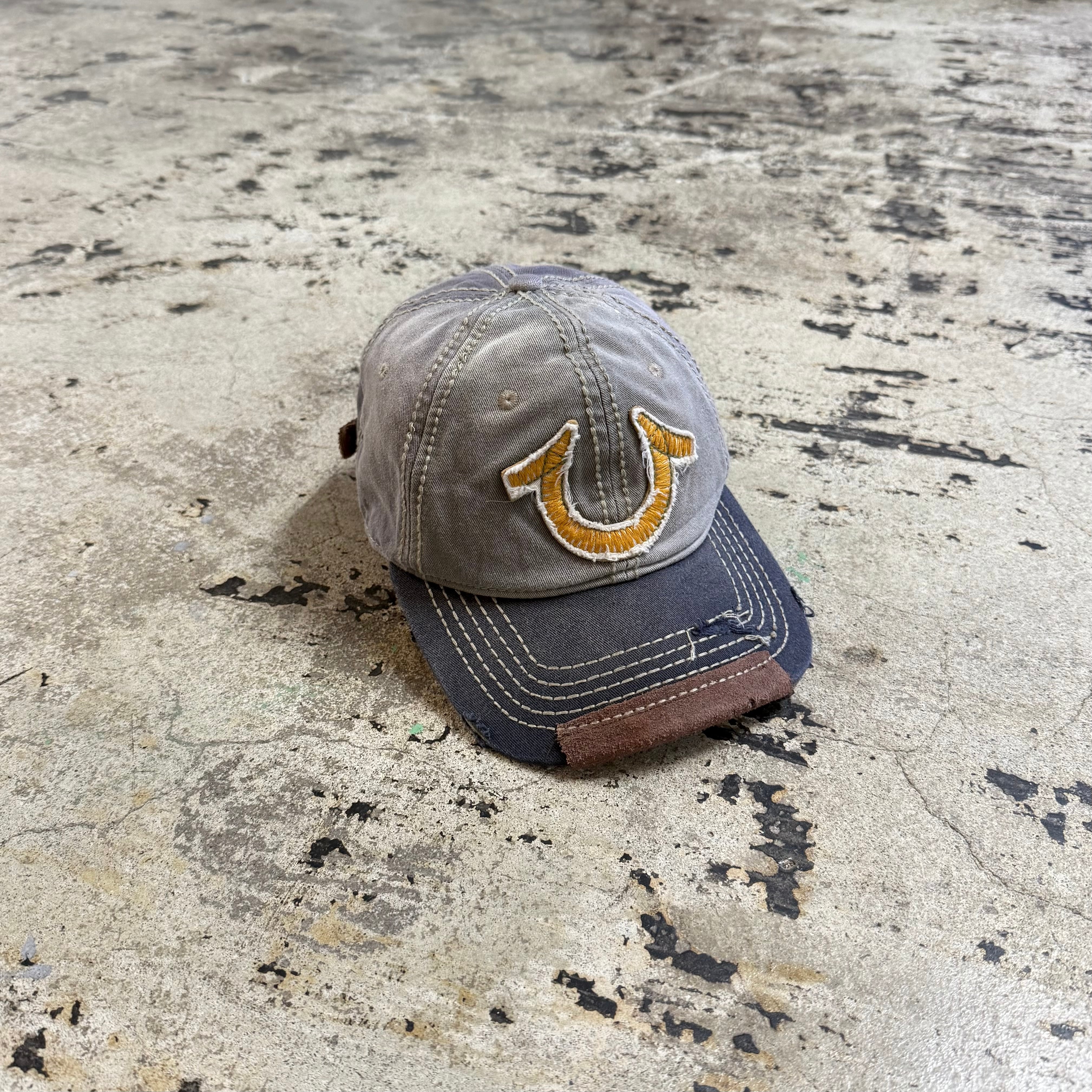 00s TRUE RELIGION ひ LOGO STITCH CAP | GALAXIES