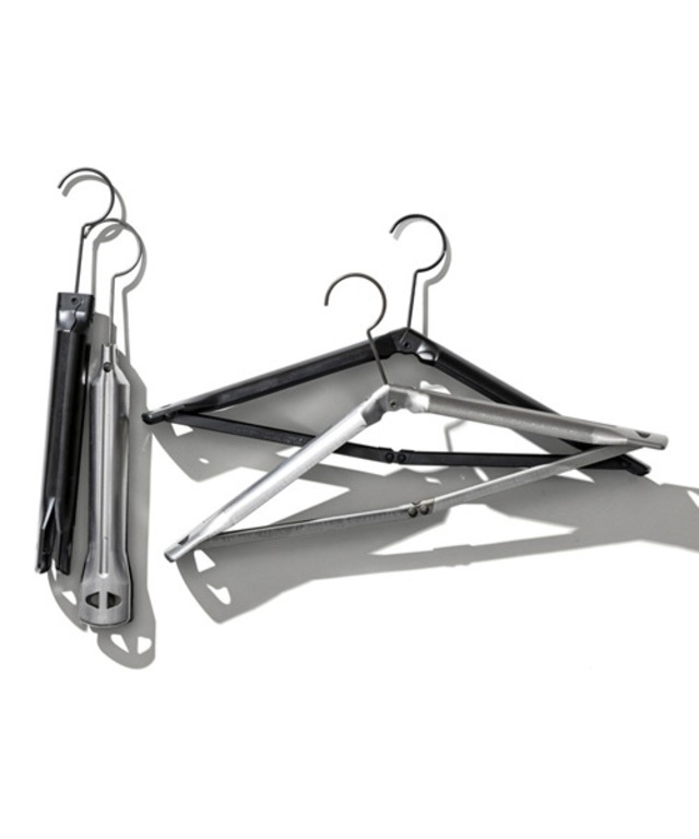 FOLDING HANGER