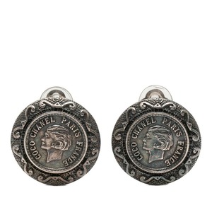 シャネル 硬貨 コインモチーフ ラウンド イヤリング ヴィンテージ 96A刻印 ブラック メタル レディース CHANEL 【中古】