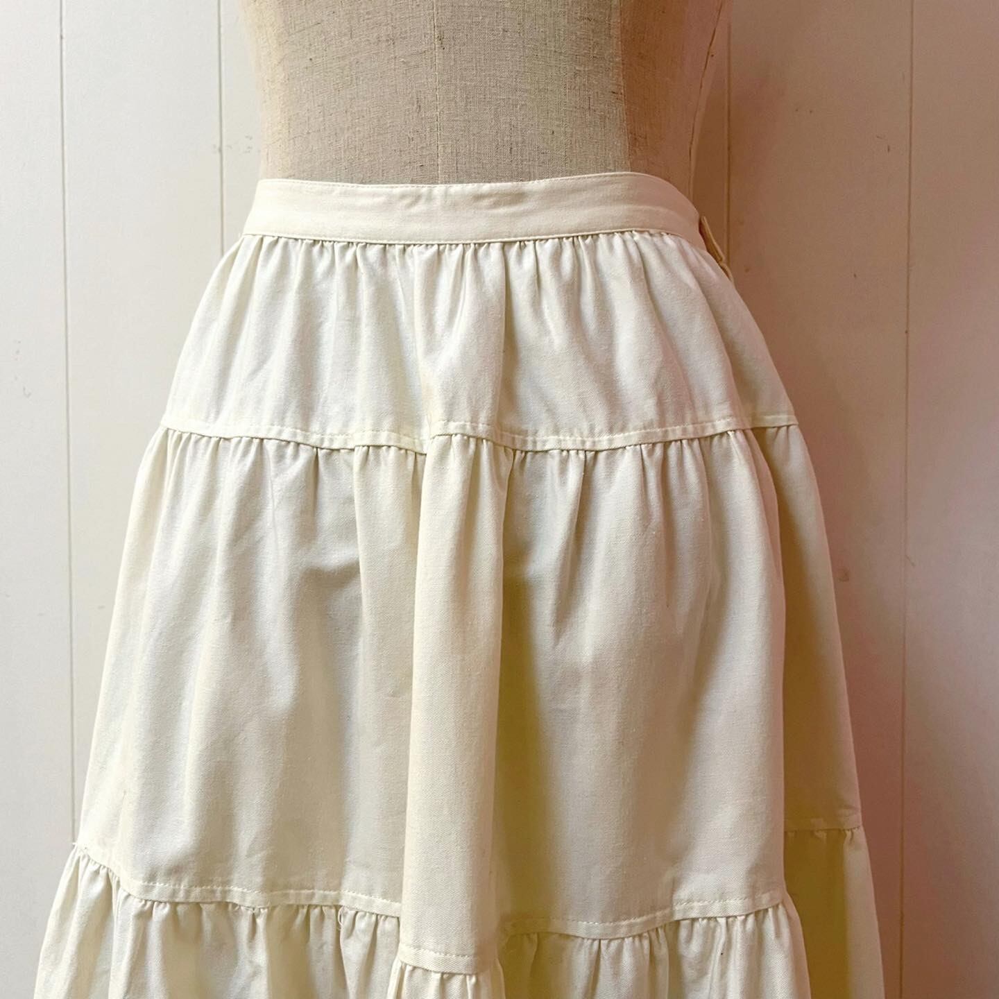 INGEBORG / ecru tiered skirt