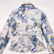 新品 タグ付き plus blue プラスブルー 英字 花柄 デザイン ジャケット ブレザー 42/ブルー系 レディース