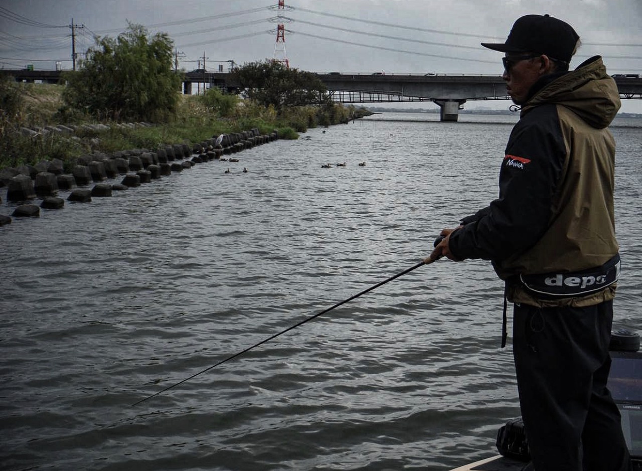 NANGA×BUCKS AURORA LAYER TREK SHELL (BUCKS別注)KHAKI