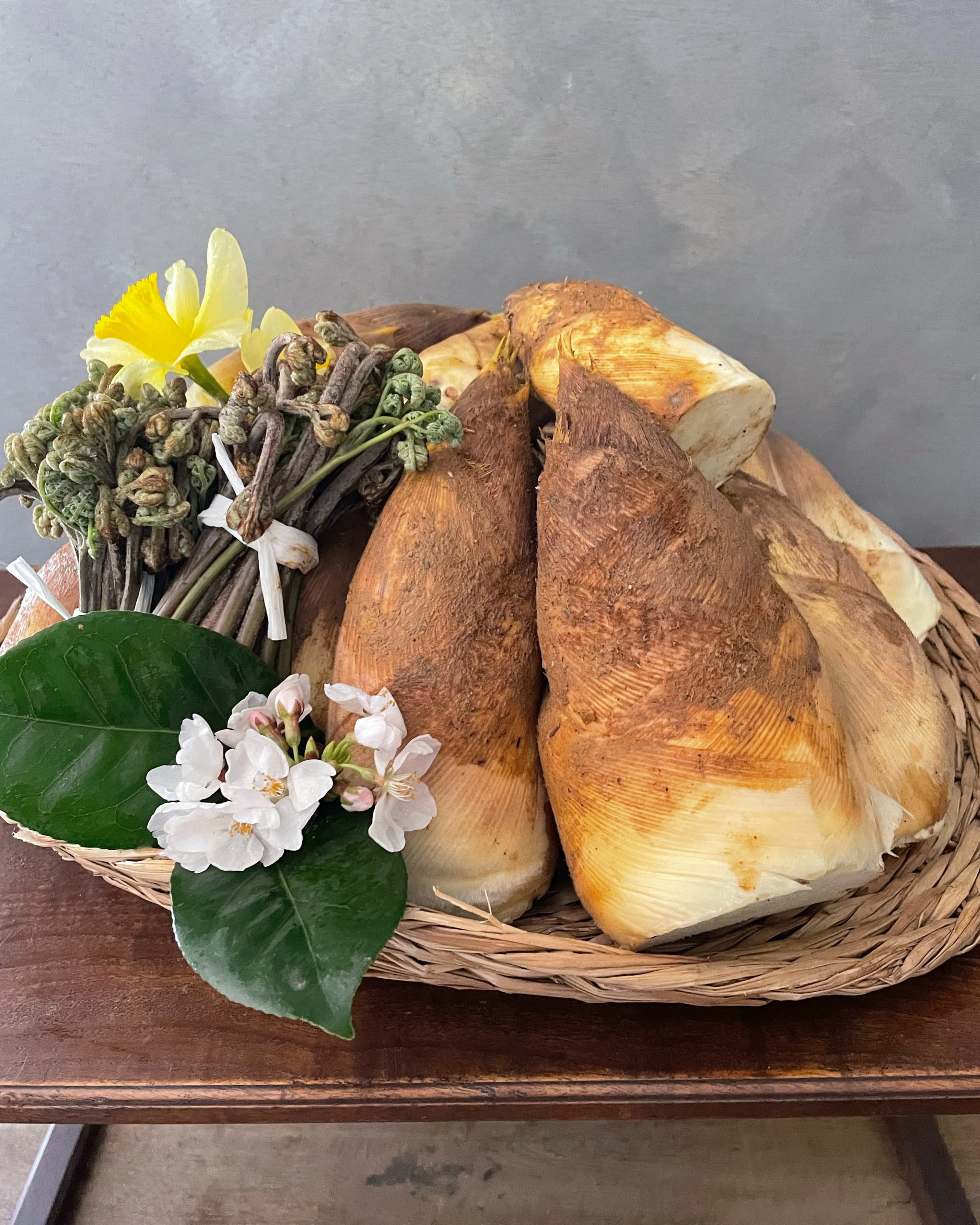期間限定】京たけのこ竹籠（蓋付き）中小約1.5kg 日時指定不可 | 根蕈