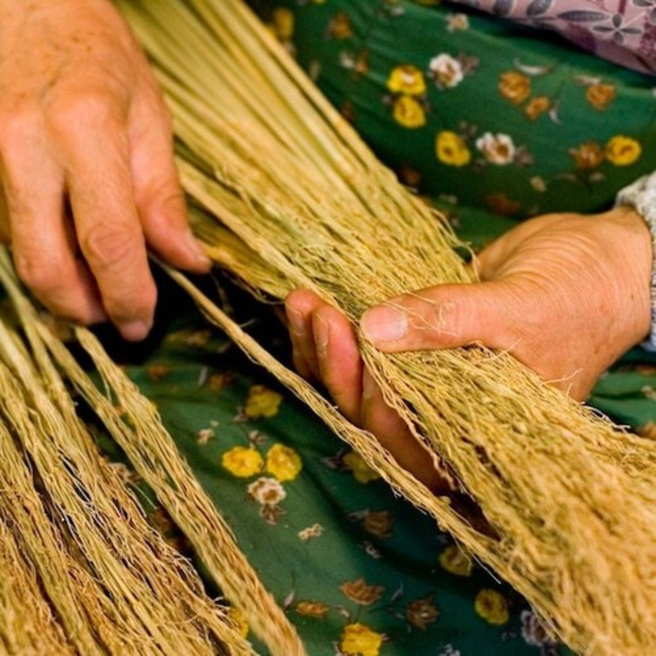 【岩手県九戸】癒しほうき