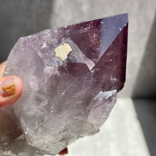 ブラジル産【アメジスト ポイント（紫水晶）】虹あり 鉱物 天然石 パワーストーン
