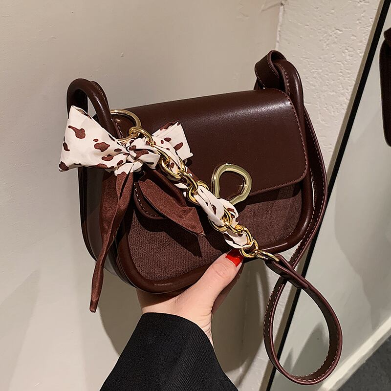 オータムウィンタースカーフ チェーン シングル 秋物 冬物 シルク スクウェア メッセンジャーバッグ Tiancai_Wing_Bag50172028967