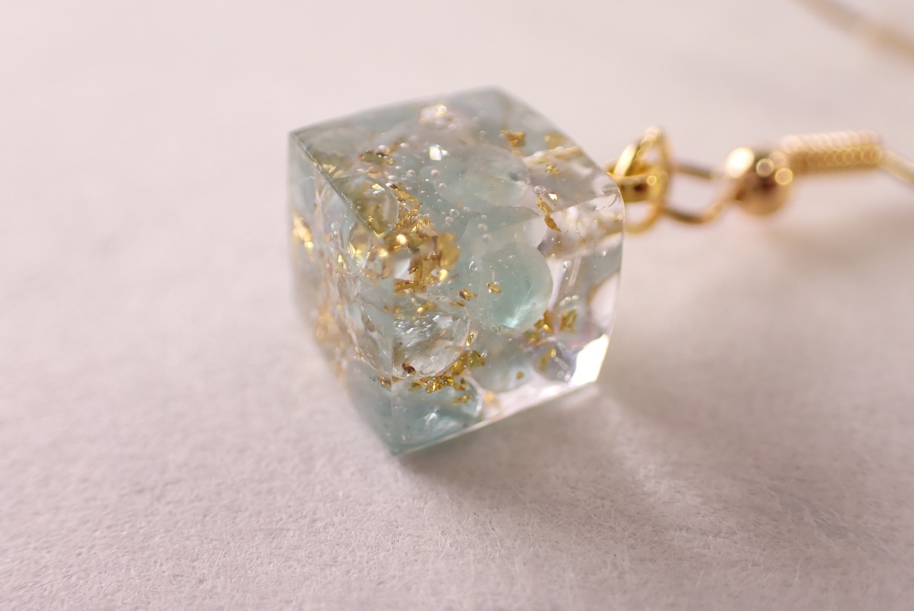 【定期便利用者様限定】アパタイトレジンピアス　 [D11‐139]