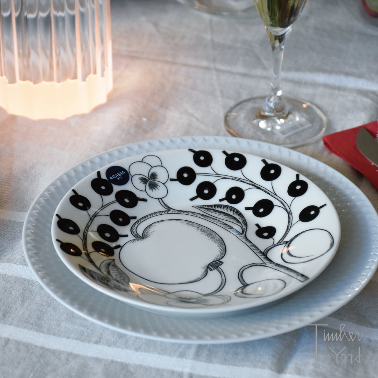 パラティッシ プレート 16.5cm / ソーサー ブラック / Paratiisi Plate