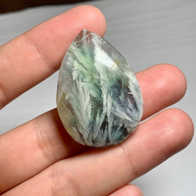 (訳)ビッシリフェザー☆美しいエンジェルフェザーフローライト・ルース