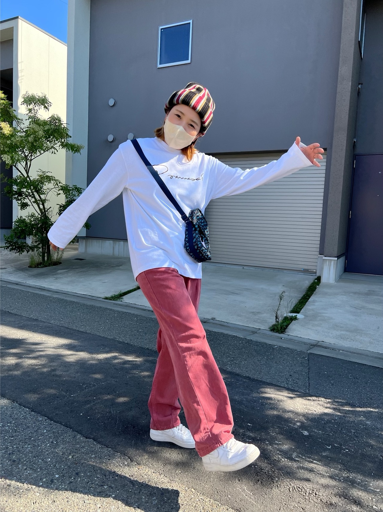pigmentカラープレスデニムpt／ダルトーンレッド【unisex】