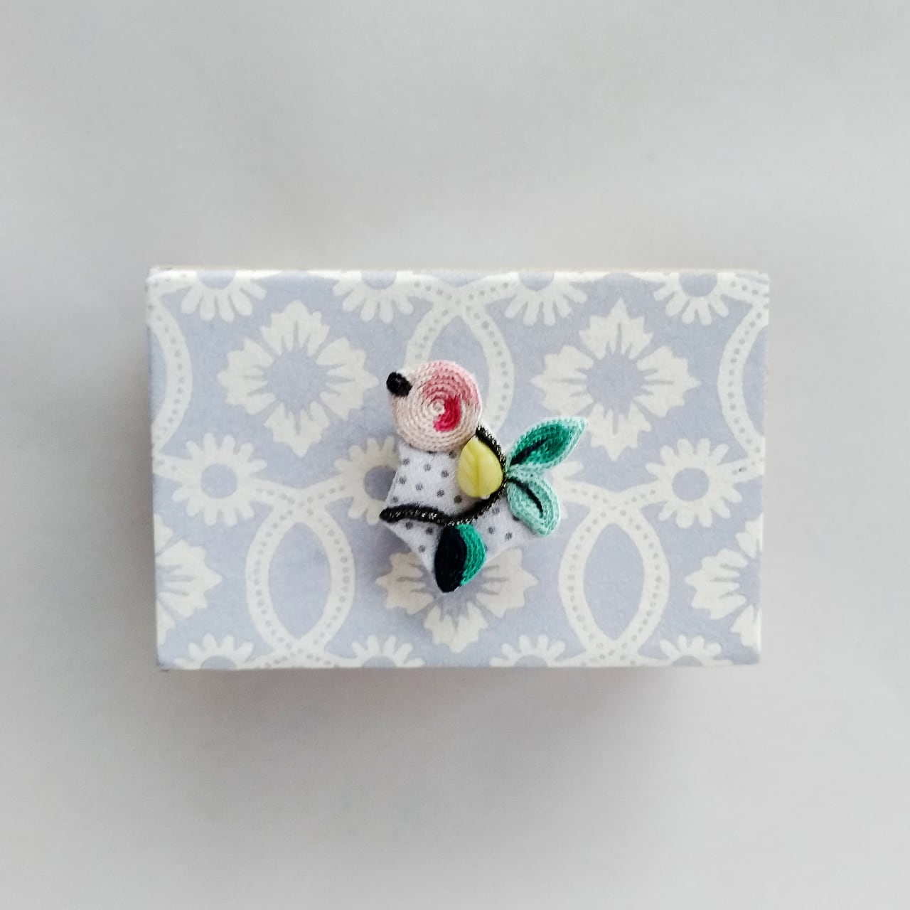 アントワネットポワソン(Antoinette Poisson)コラボブローチ<Baies>