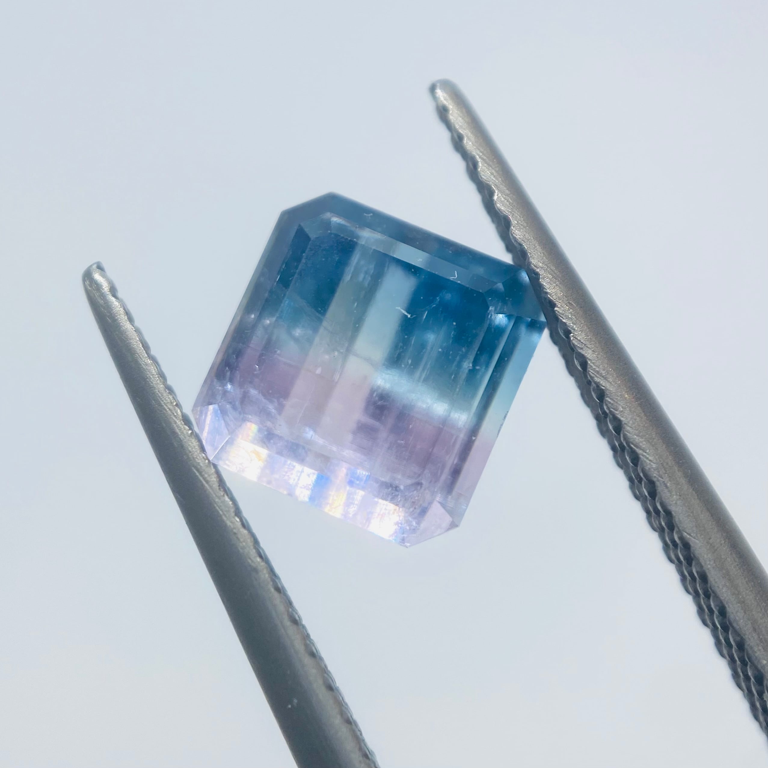 キキララカラーのバイカラートルマリン