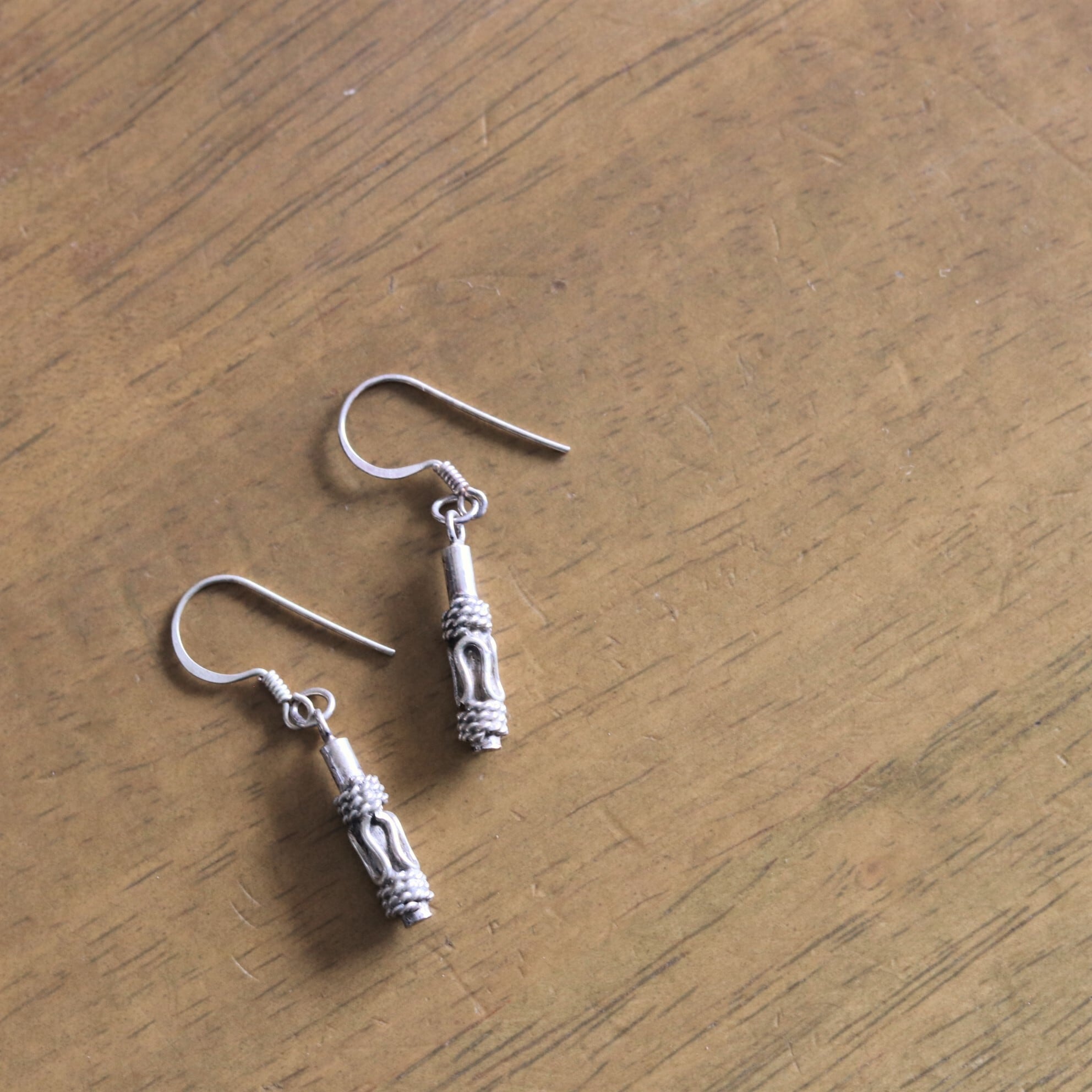 ラワシルバーピアス 縄 | tomonicoro 民族の手仕事 チェンマイのフェア