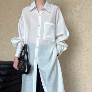 レディース トップス シャツ ブラウス カーディガン 羽織 前開き ロング 長袖 襟付き オーバーサイズ  フェミニン スリット ポケット ボタン 薄手 かわいい 大人可愛い きれいめ シンプル カジュアル 上品 おしゃれ こなれ感 エレガント 存在感 抜け感 ベーシック 無地 春 夏 通勤 通学 デート お出かけ お泊まり リゾート 旅行 海 公園 女子会 休日 バカンス 高原 ガーデン ショッピング 重ね着 普段使い 着回し レイヤード モテ 清楚 定番 M L ゆったり 白 ホワイト レッド