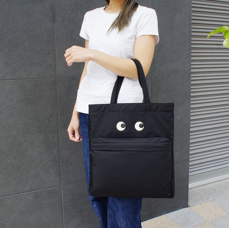 ANYA HINDMARCH(アニヤハインドマーチ）／ EYES TOTE 152938 参考価格